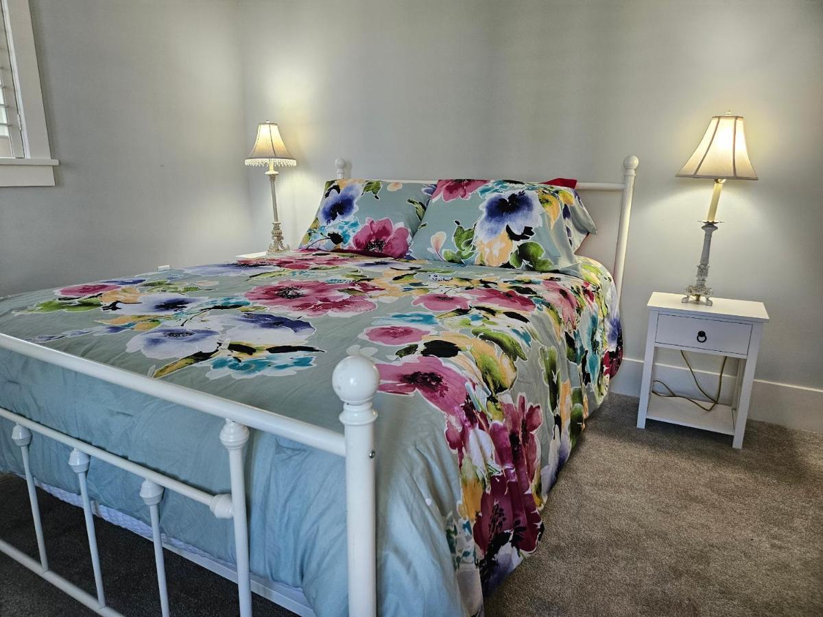 Low Country Cottage In Beautiful Habersham Beaufort Bagian luar foto
