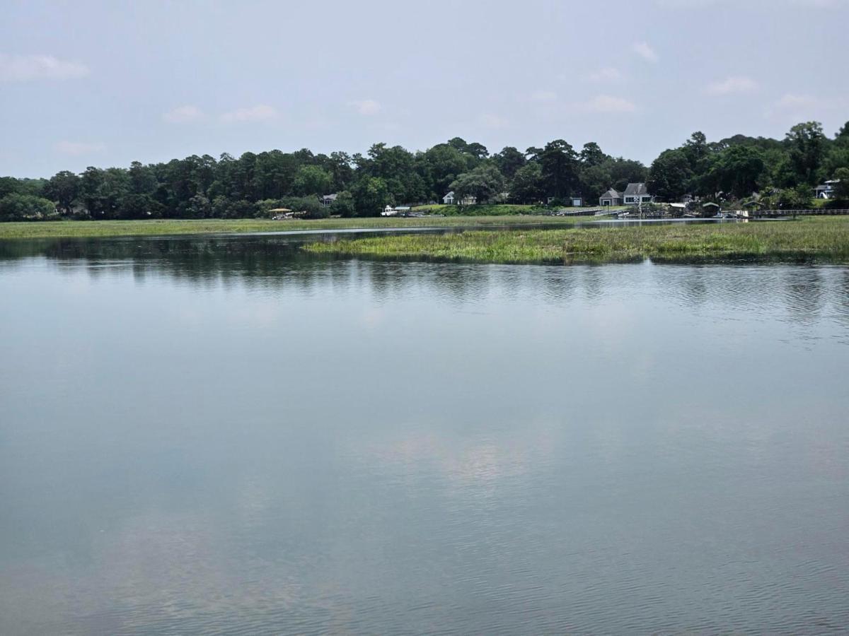 Low Country Cottage In Beautiful Habersham Beaufort Bagian luar foto