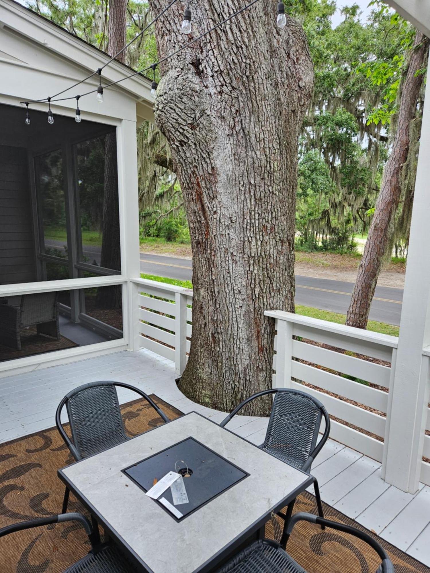 Low Country Cottage In Beautiful Habersham Beaufort Bagian luar foto